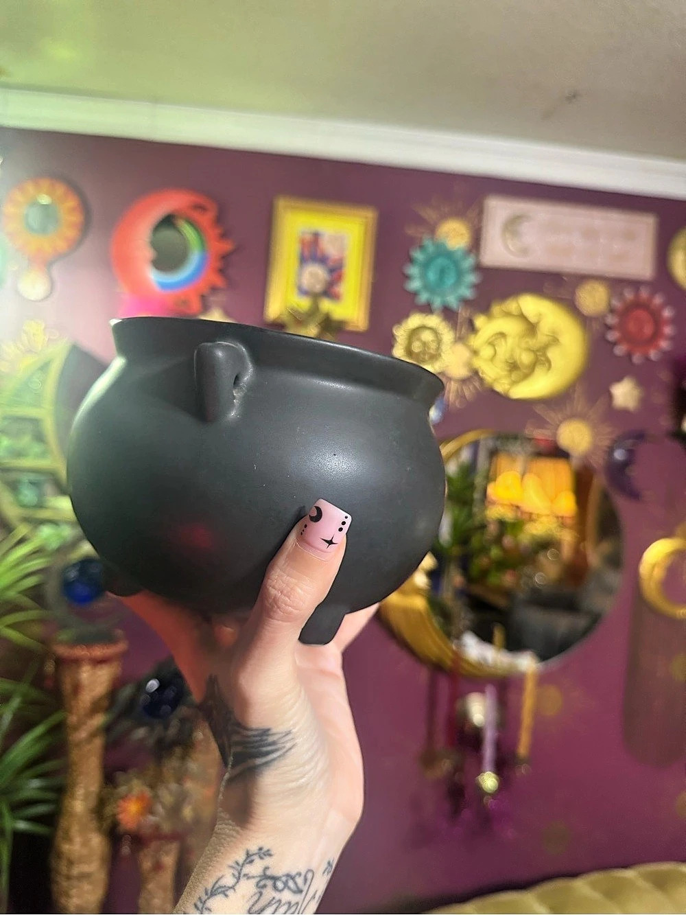 Black Cauldron Pot